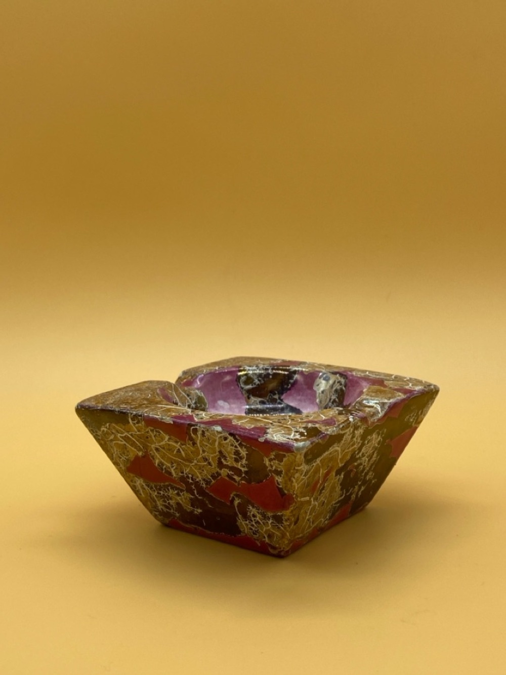 Loucarte Portugal fuchsia pink gold design ashtray trinket -